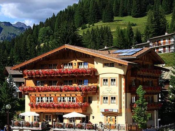 Hotel Garni San Nicolò a Pozza di Fassa