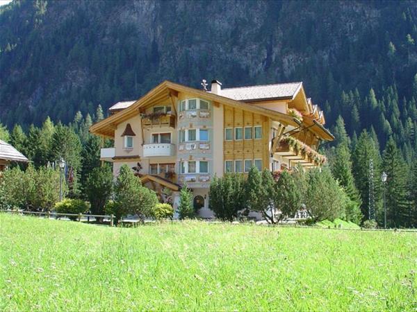 Alpenhotel Panorama a Campitello di Fassa