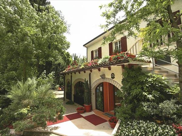 Albergo La Ginestra a Acqualagna