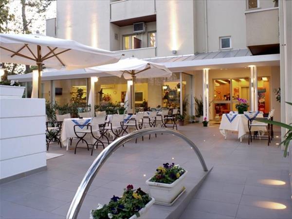 Hotel Nives a Riccione