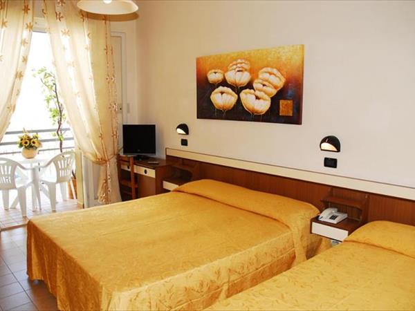 Hotel Devon Rooms & Breakfast a Cesenatico