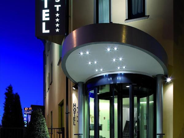 Hotel Ovest a Piacenza