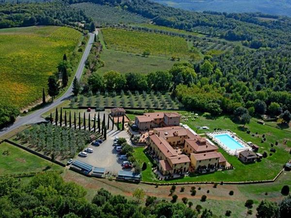 Hotel & Restaurant Casolare Le Terre Rosse a San Gimignano