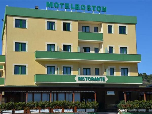 Motel Boston a Silvi