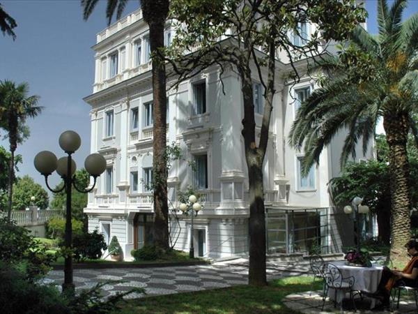 Hotel Flora a Frascati