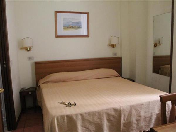 Hotel Pomezia a Roma