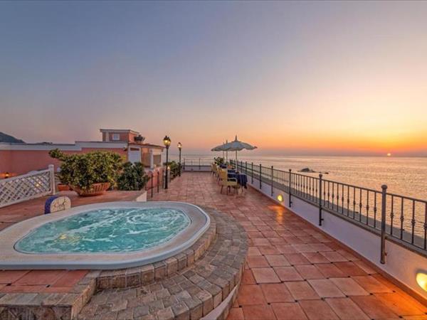 Hotel Nettuno a Ischia Porto