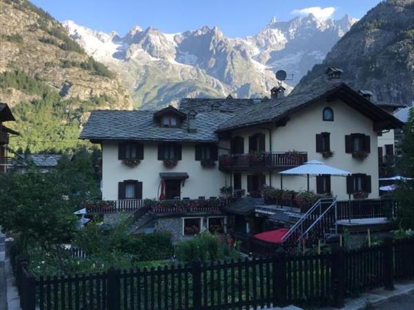 Maison Laurent a Courmayeur