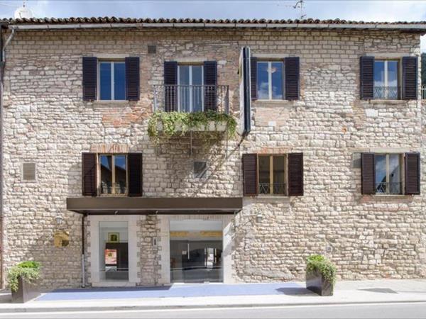 Hotel San Francesco e il lupo a Gubbio