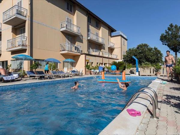 Hotel Darsena a Passignano sul Trasimeno