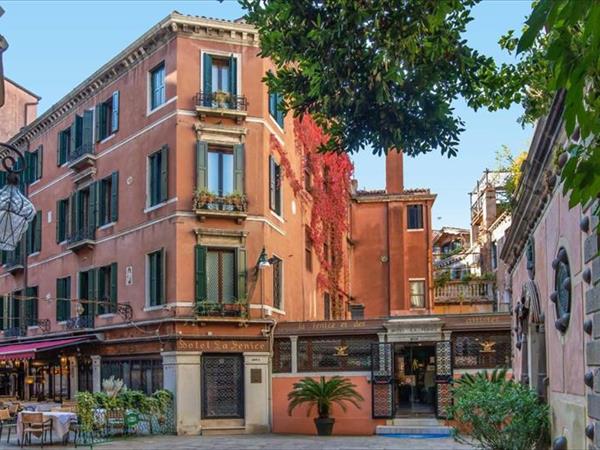 Hotel La Fenice et Des Artistes a Venezia