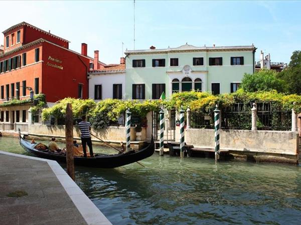 Pensione Accademia - Villa Maravege a Venezia