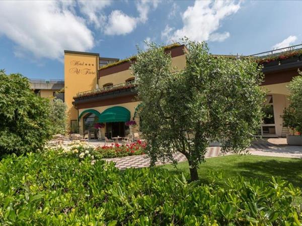 Hotel Ristorante Al Fiore a Peschiera del Garda