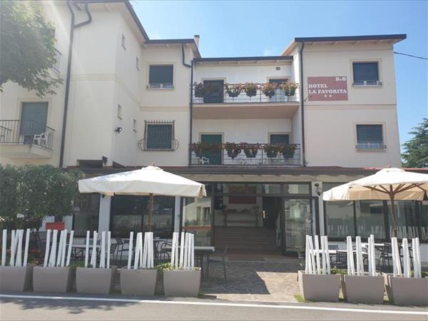 Hotel La Favorita a Peschiera del Garda