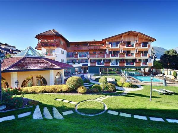 Mirabell Dolomites Hotel Luxury Ayurveda & Spa a Valdaora