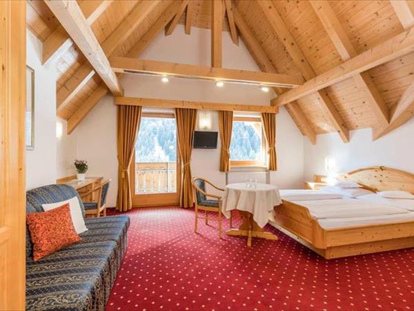 B&B Hotel Alpenrose Rooms & Apartments a Rio di Pusteria