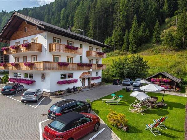 Garni Lanzinger a Selva di Val Gardena