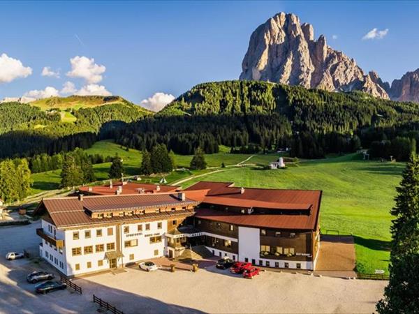 Monte Pana Dolomites Hotel a Santa Cristina in Val Gardena