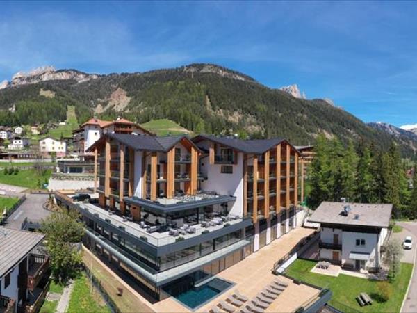 Ciampedie Luxury Alpine Spa Hotel a Vigo di Fassa